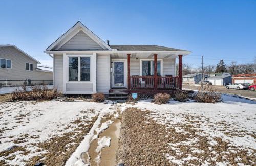 Minneapolis House | Minneapolis Family Home Less Than 6 Mi to Boom Island Park