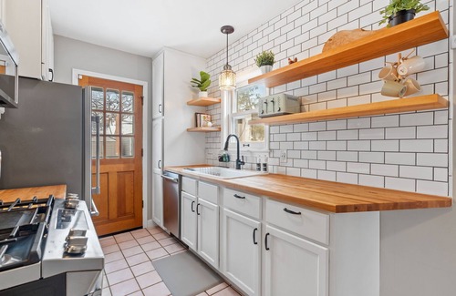 Diamond Lake House | MINNeSTAY* Cape Cod Charmer |