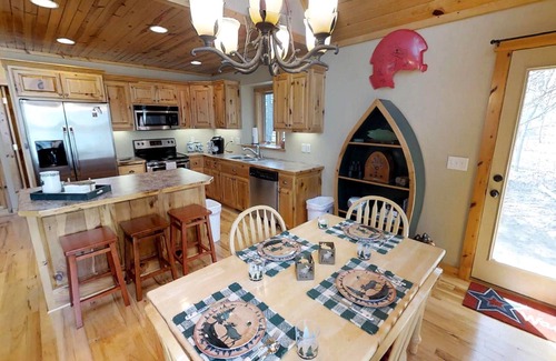 Litchfield Cabin | MINNeSTAY* Lakefront Hideaway