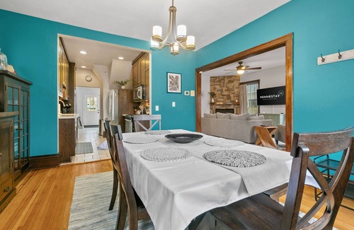 Powderhorn House | MINNeSTAY* Lyndale Pleasant Getaway