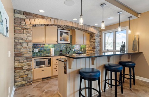 Buffalo House | MINNeSTAY* Maple Lake Chalet
