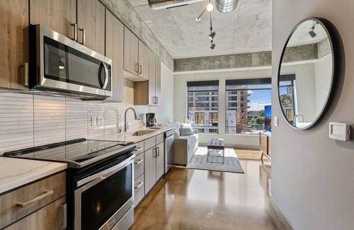 Warehouse District Apartment | MINNeSTAY* Sable 308 North Loop