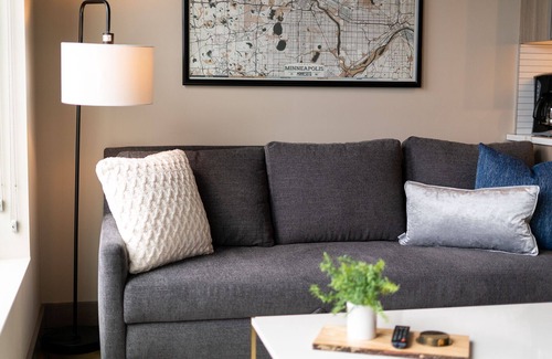 Warehouse District Apartment | MINNeSTAY* Sable 802 Alcove