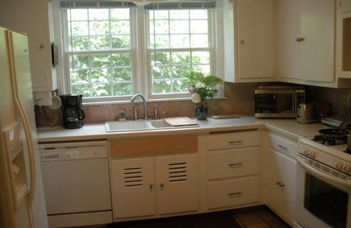 Minnetonka House | Minnetonka Secluded Cul-de-Sac 6 mi. to Mpls.-Gorgeous Acre near I-494 & I-394