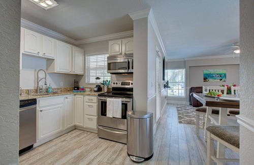 Siesta Key Village Condo | Minorga in Siesta Key Village