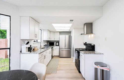 Bauerle Ranch House | Mins to Austin most iconic eateries/bars/places!