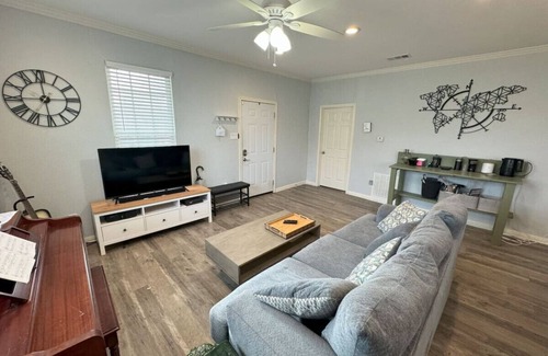Brazos Apartment | Mins to Silos, DT Waco, Baylor