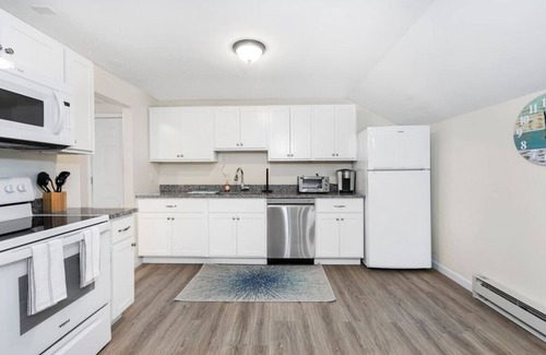 North Hampton Apartment | *Mins to the Beach | Portsmouth | Maine*