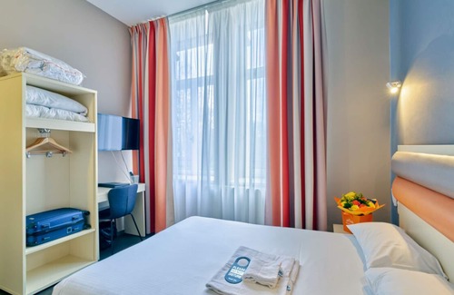 Contades Hotel | Minutes Away from Strasbourg Museum of Fine Arts! Pets Allowed, Common Patio!