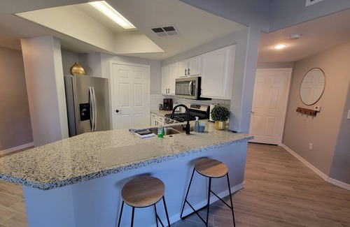 Maryvale Condo | Minutes away from Spring Training, Cardinals Stadium, West gate District