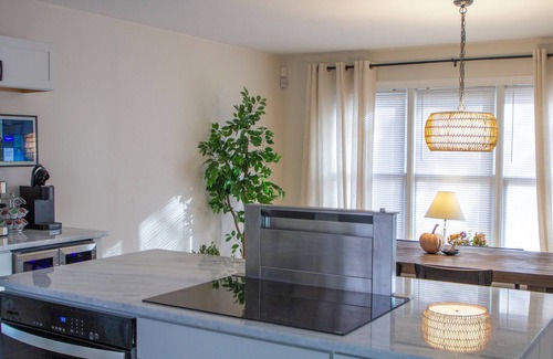 Northeast Raleigh House | Minutes from Downtown, Private pool, Lvl 2 EV, Fire Pit, 3 King, 1 Queen,