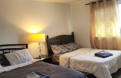 Leitrim House | Minutes from Ottawa Airport Short-Term