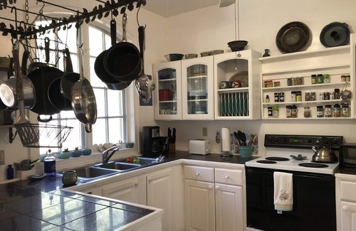 Daufuskie Island House | Minutes from the beach, with indoor hot tub
