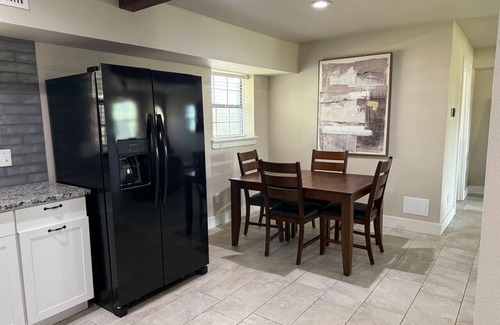 Argyle Apartment | Minutes off I-35W - close to all the area attractions!