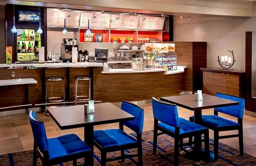 Danvers House | Minutes to Popes Landing! 3 Family-friendly Units w/Starbucks & Free Parking!