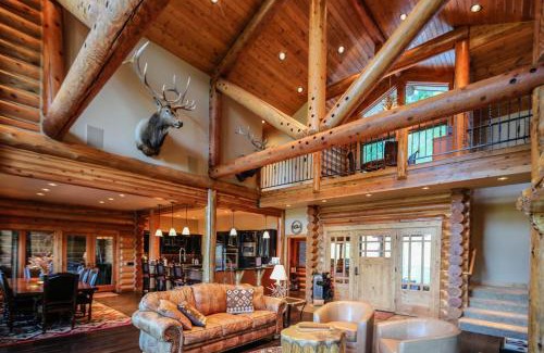 Leavenworth House | Miracle Lodge
