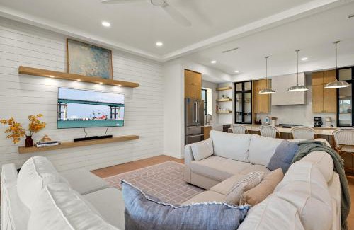 South Padre Island House | Miramar House, 120 E, Constellation home