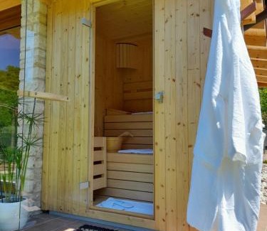 San Zeno di Montagna Bed & Breakfast | Miravallesuites