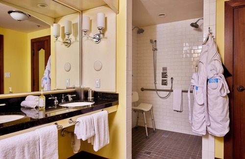Plymouth Hotel | Mirbeau Inn & Spa