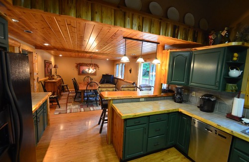 Lake Placid House | Mirror Lake's 'Adirondack Azure Lodge' WITH PRIVATE BEACH RIGHTS ON MIRROR LAKE