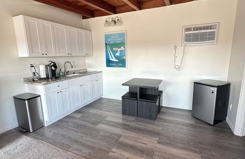 Serra Mesa Apartment | Mission Valley Studio, canyon view, with WiFi and AC, Close to Everything in SD