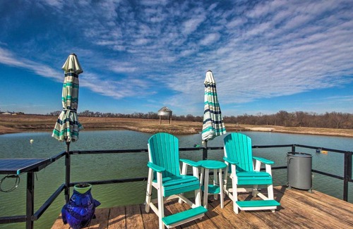 Dawn House | Missouri Vacation Rental with Fire Pit Access