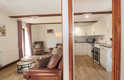 Brean Cottage | MISTLETOE COTTAGE, family friendly, with a garden in Brean