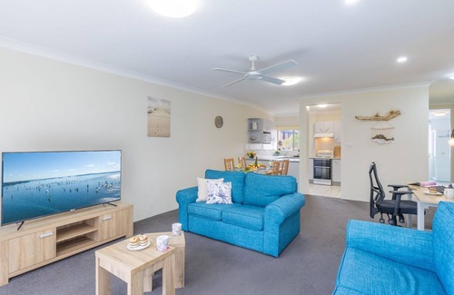 Nelson Bay Apartment | Mistral Court, 15 17 Mistral Close - fantastic unit with wifi and water views