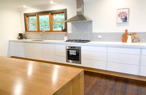 Mittagong House | Misty Pines 8 - A Relaxing Country Escape