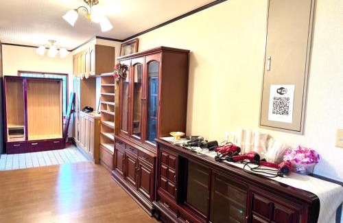 Higashi-osaka Bed & Breakfast | Mito Houses 20 or 27 Pax - Bus & Breakfast Options