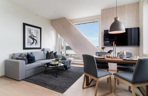 Brumunddal Apartment | MJOS TOWER Apartment - Lovely city view