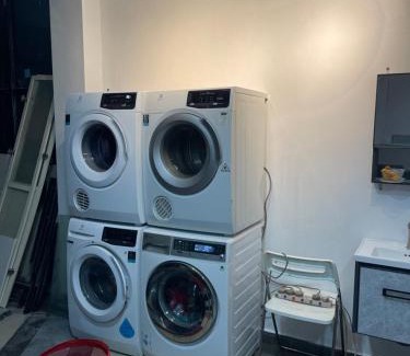 Jenjarom House | MKB Homestay- 2 Queen Bed Studio Room with view & free Parking