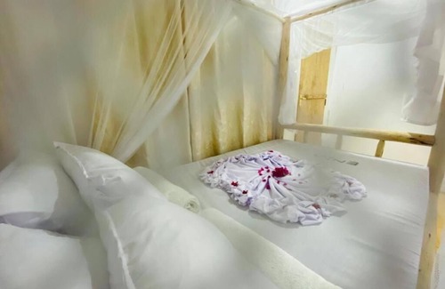 Stone Town Cabin | MKEKA SPICE LODGE