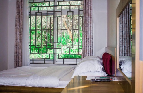 Mkomazi Game Reserve Resort | Mkomazi Hotels and Campsite