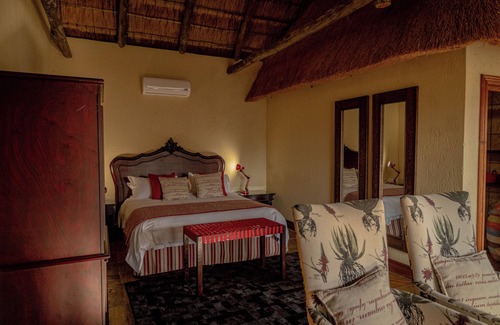 Mookgopong House | Mmakuba Private Game Lodge, Deluxe Chalet 8C