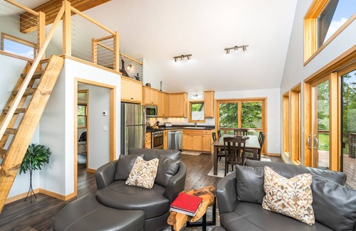 Finland Cabin | MN North Shore Dream- Minutes from Lake Superior and the Iconic North Shore