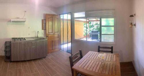 Rangiroa Bed & Breakfast | Moana Breeze Rangiroa - Rental car included - Air conditioning - WI-Fi