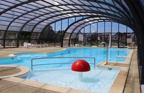 Jullouville-les-Pins House | Mobil-home PMR tout confort, 200m plage, piscine, 4 pers, 2 chambres, parking, wifi, ménage inclus - FR-1-361A-42