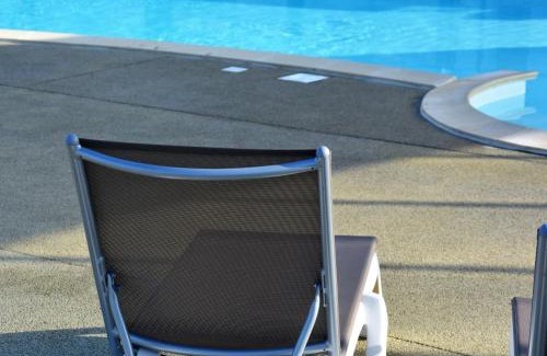 Jullouville-les-Pins House | Mobil-home PMR tout confort, 200m plage, piscine, 4 pers, 2 chambres, parking, wifi, ménage inclus - FR-1-361A-42