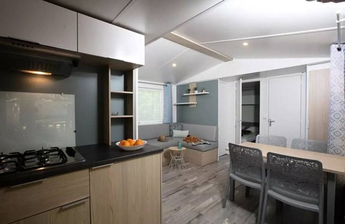 Lamothe-Fenelon House | Mobil-home Privilege Saint Cirq Lapopie (2 Bedrooms) - TV 6 Personen