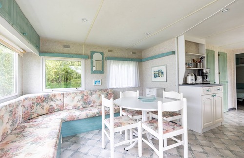 Queyrac RV Rental | Mobile Home for 3 People at Lake Isachris – Hiking and Relaxation in the Médoc