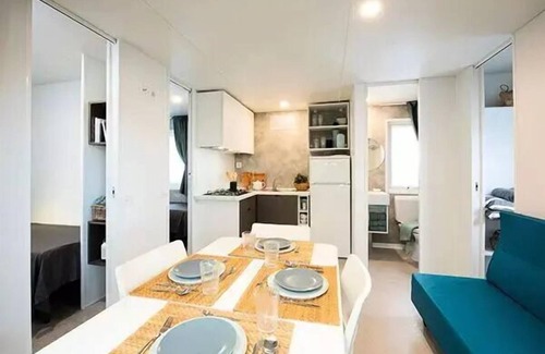 Saint-Jacques House | Mobilheim A/C