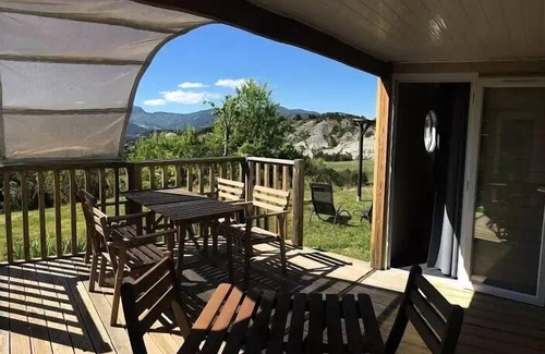 Rosans House | Mobilheim Premium "Patio" 37m2 - 2 Schlafzimmer-2 TV/2 Badezimmer/Waschmaschine + Privatgarten 4 Personen