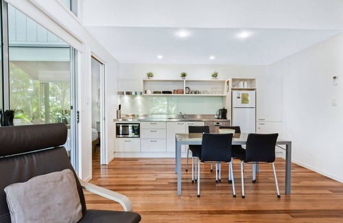 Boomerang Beach Apartment | Mobys Beach House # 11
