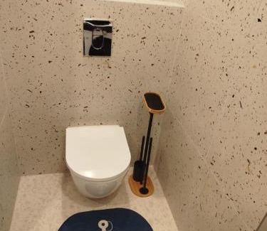 Hanspaulka Apartment | Moderní apartmán s terasou - 15 min Letiště - Parkování na pozemku zdarma