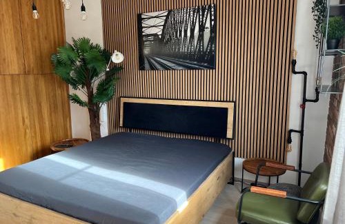 Vysehrad Apartment | Moderní industry studio