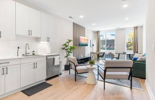 Northern Liberties Apartment | Modern 1-BD - Pier Views - Near Old City