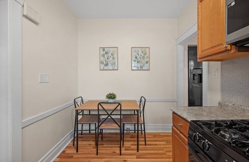 Pittsburgh Apartment | Modern 1 Bdr Apt unit#2 Sleeps4