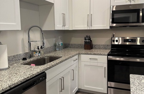 Waldron Apartment | Modern 1 bedroom apt. w/pool minutes from tons of attractions and MCI airport