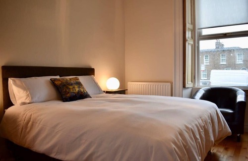 Portobello Apartment | Modern 1 bedroom Apartment Close to the Centre